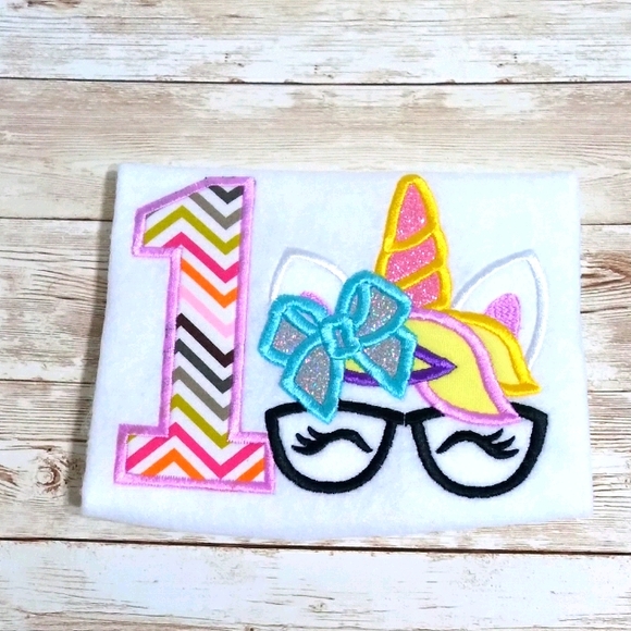 Embroidered Personalized Kid's T-shirt - Picture 1 of 1